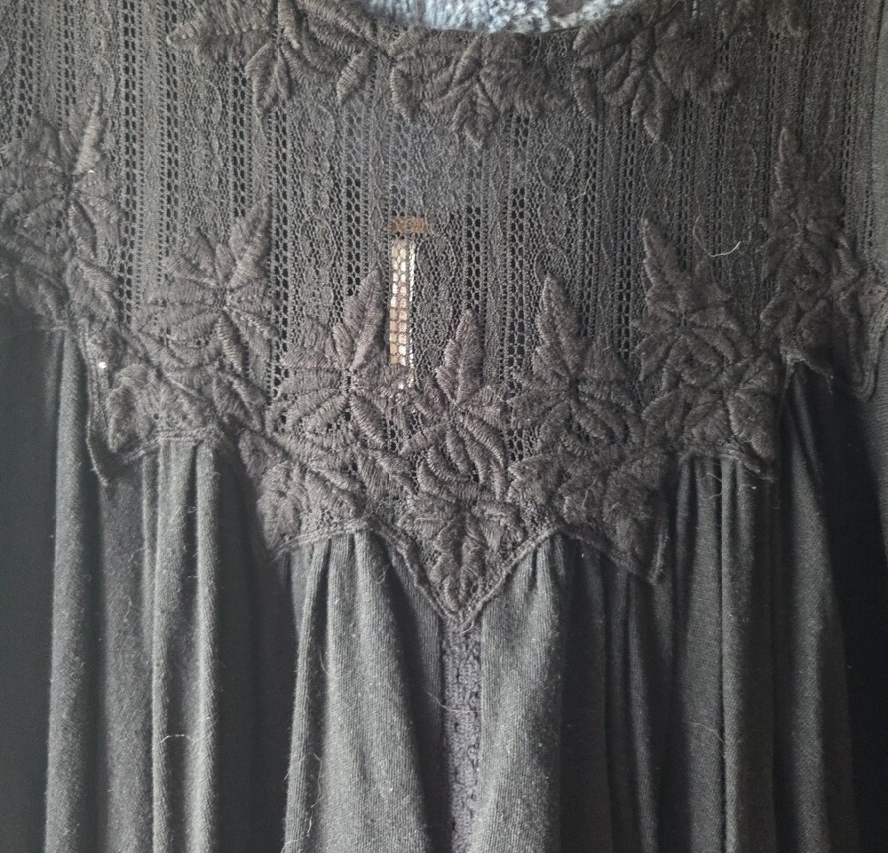 Free People Black Crochet Yoke Short Sleeve Tunic - Picture 2 of 7